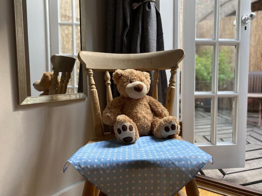 Windsor Cottage: Cosy, Charming, Full Of Character ภายนอก รูปภาพ