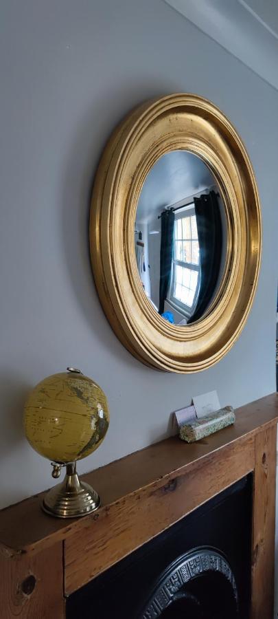Windsor Cottage: Cosy, Charming, Full Of Character ภายนอก รูปภาพ